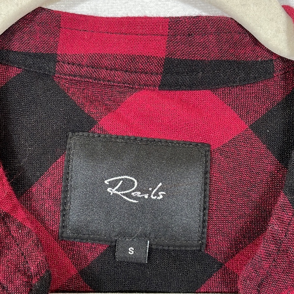 Rails Blouse Top S Plaid Red and Black V Neck Popover Frayed Hem - Picture 2 of 10